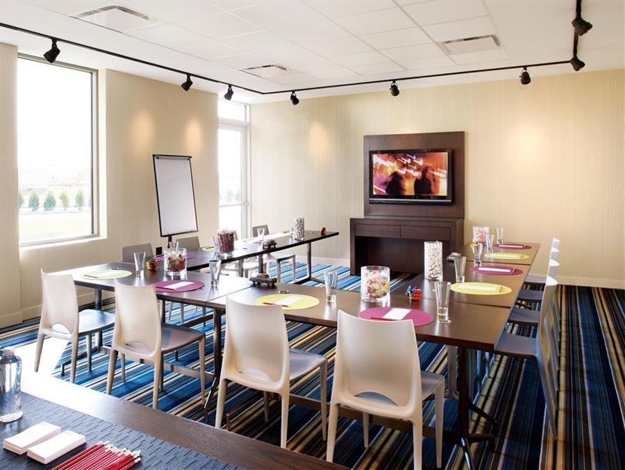 Отель Aloft Лексингтон Экстерьер фото